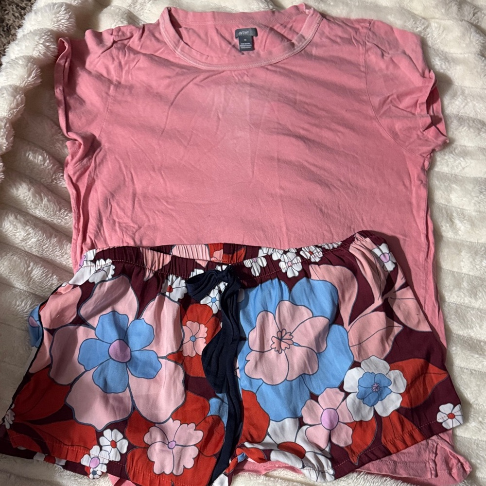 Aerie Pink Tee with Floral Print Shorts Pajama Set